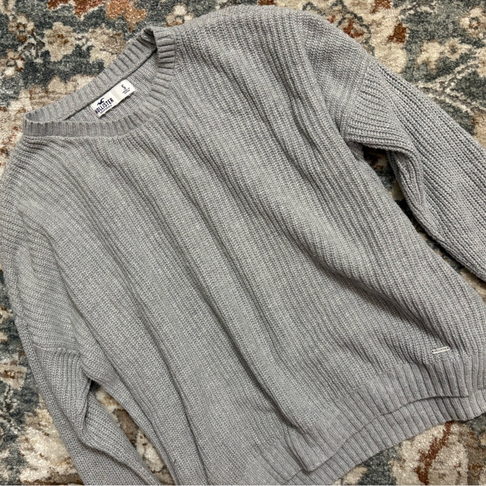 Hollister Grey Ribbed knit Sweater